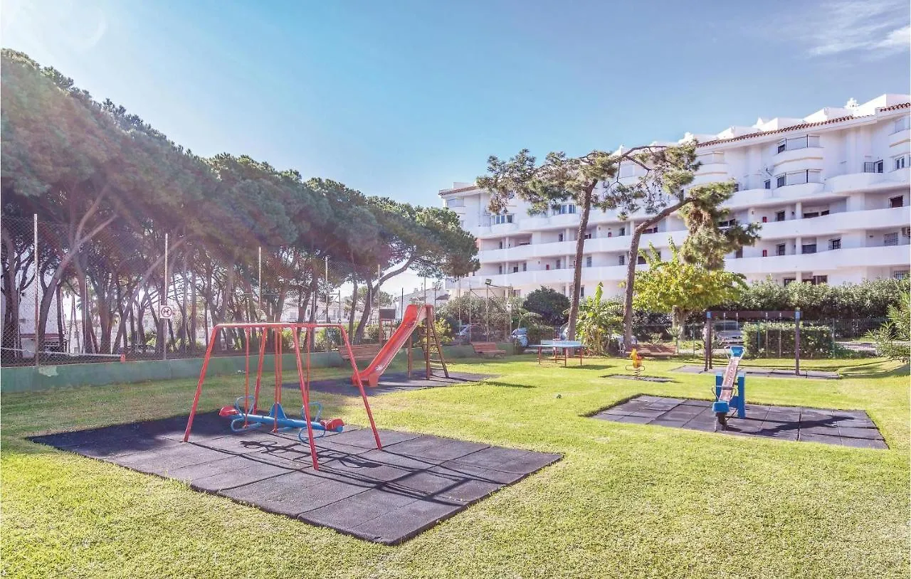 Cozy Apartment In Calahonda With Swimming Pool Sitio de Calahonda