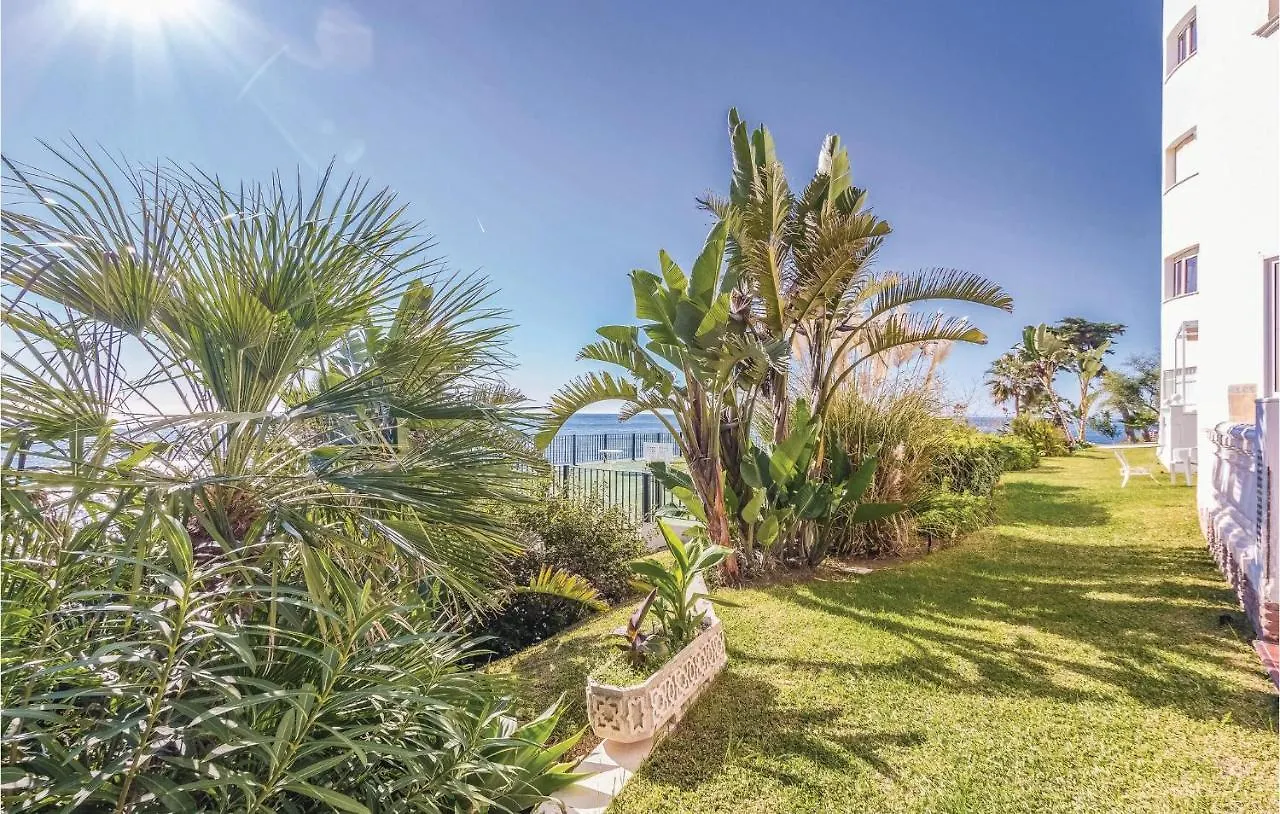 Cozy Apartment In Calahonda With Swimming Pool Sitio de Calahonda