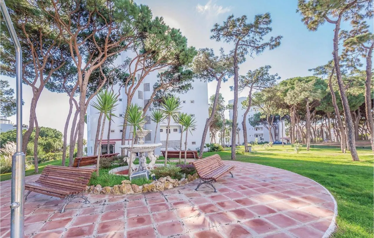 Cozy Apartment In Calahonda With Swimming Pool Sitio de Calahonda
