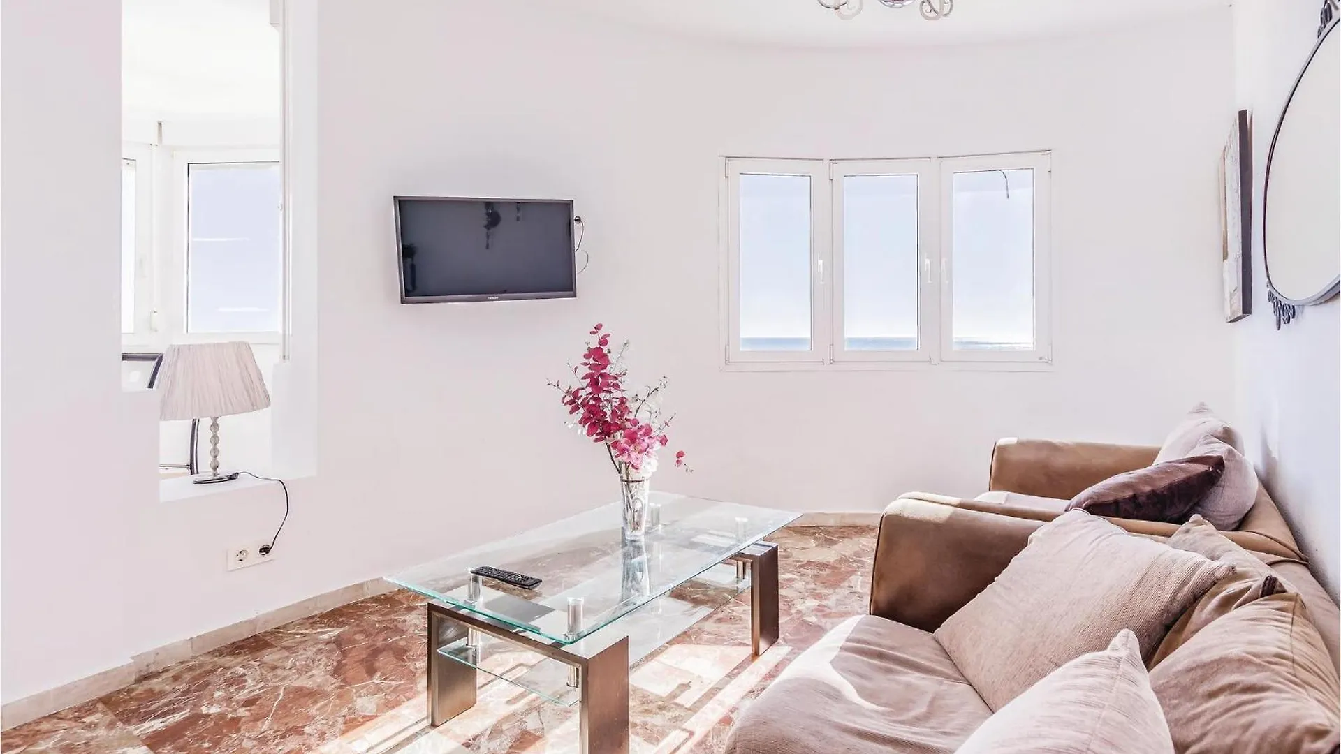 Cozy Apartment In Calahonda With Swimming Pool Sitio de Calahonda