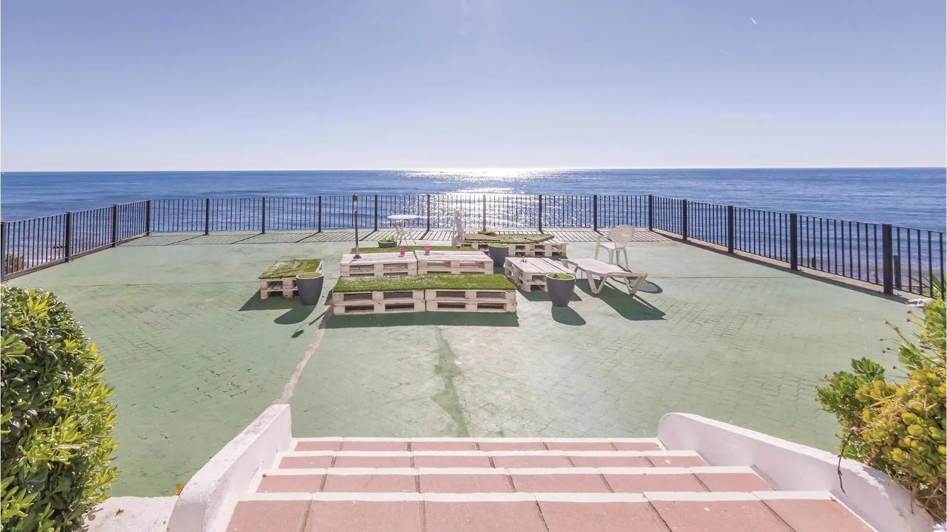 Cozy Apartment In Calahonda With Swimming Pool Sitio de Calahonda